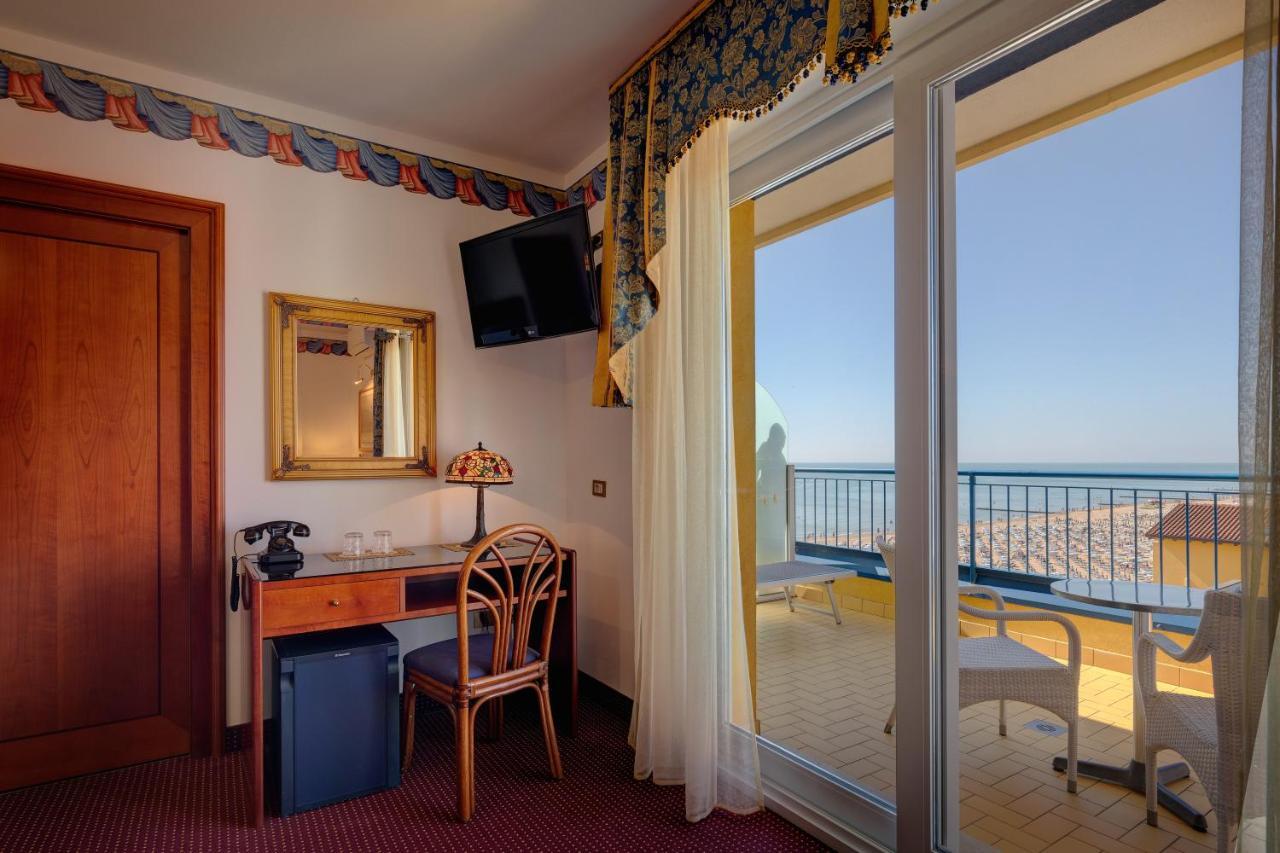 Hotel Napoleon Lido di Jesolo Exterior foto