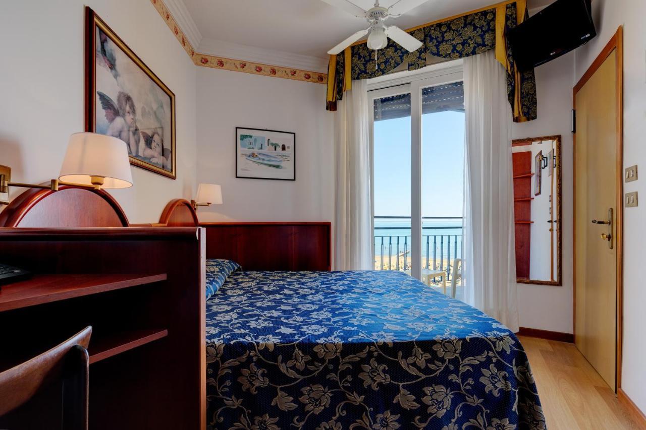 Hotel Napoleon Lido di Jesolo Exterior foto