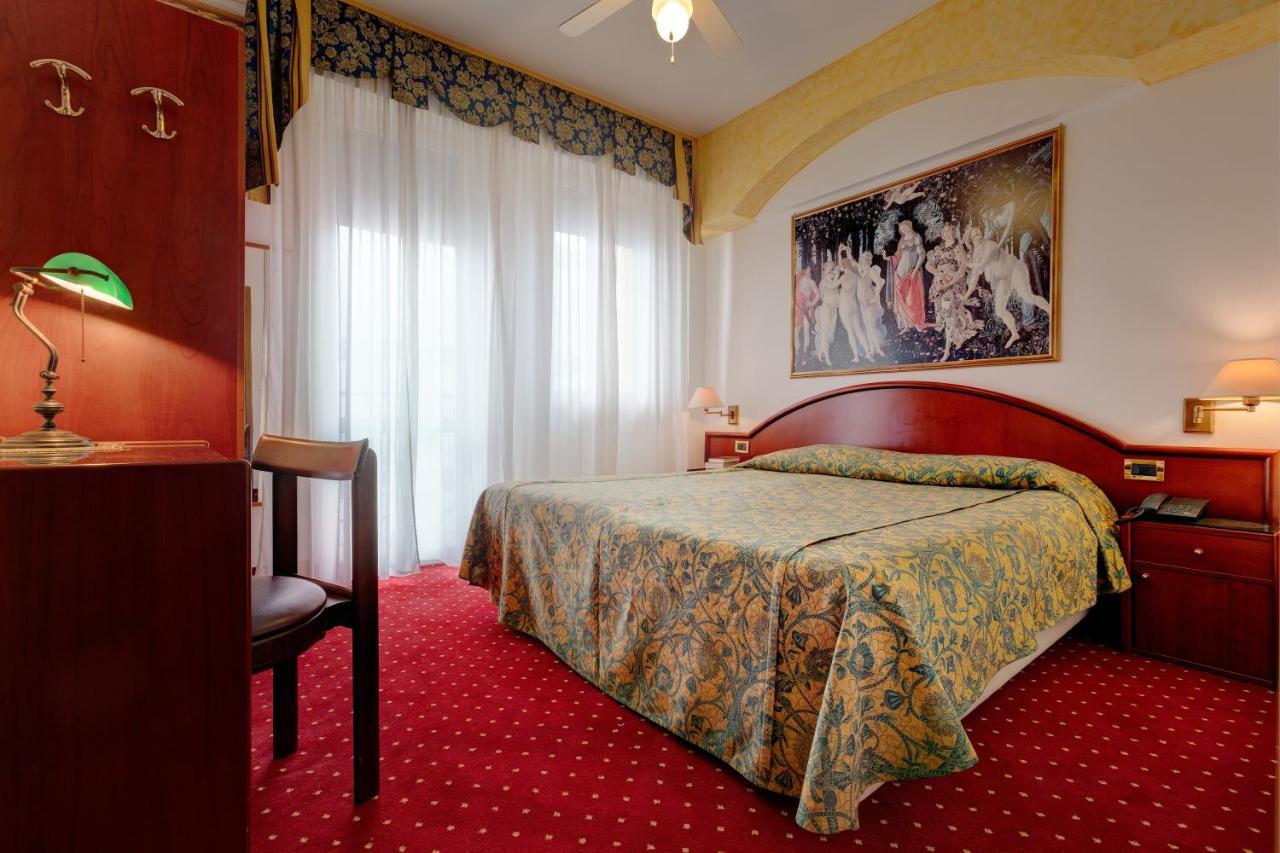 Hotel Napoleon Lido di Jesolo Exterior foto