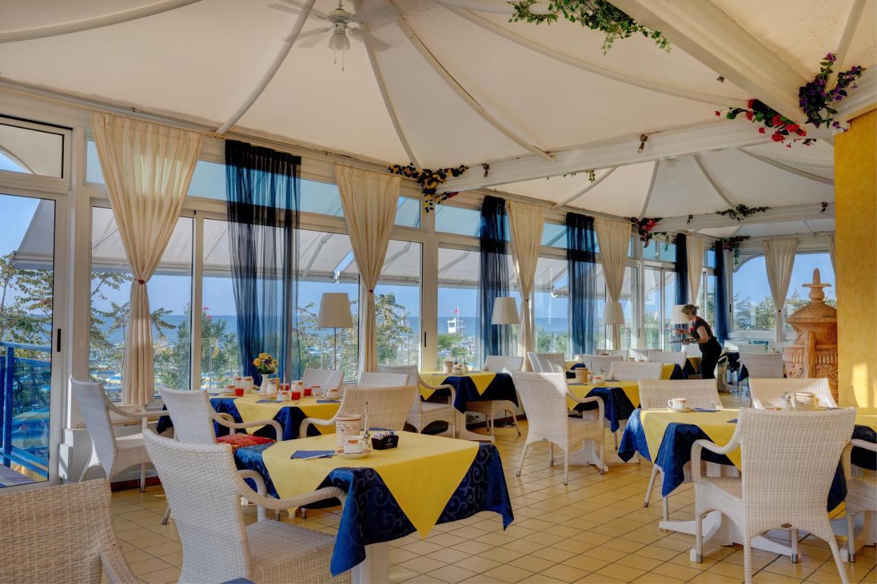 Hotel Napoleon Lido di Jesolo Exterior foto